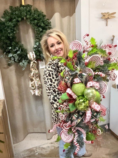 Peppermint Jingle Teardrop Swag - Perch